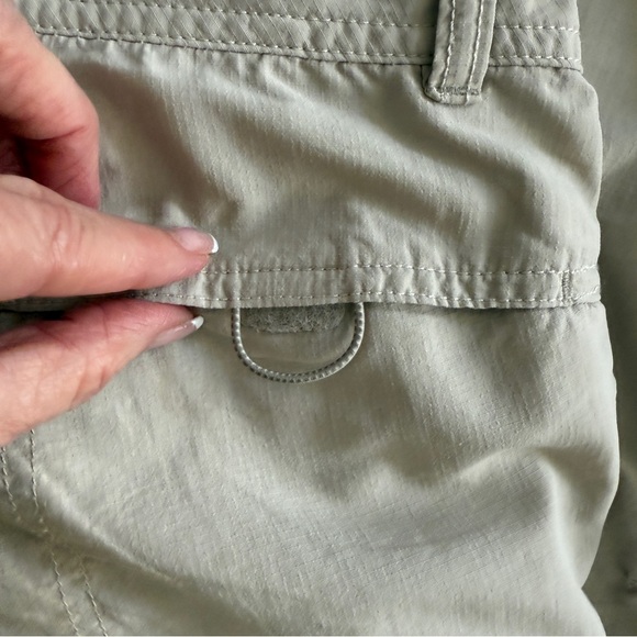 COLUMBIA Saturday trail pant convertible Cargo Pants shorts size 2 short Tan - Picture 13 of 16